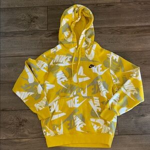 Nike Graphic Hoodie